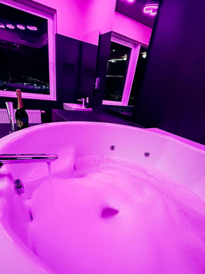 Sky Deep Jacuzzi 30 Floor Apartamento Klaipėda Exterior foto